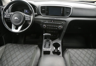 Подержанный автомобиль Kia Sportage 2019 года (22 фото)