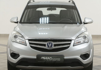 Подержанный автомобиль Changan CS35 2014 года (6 фото)