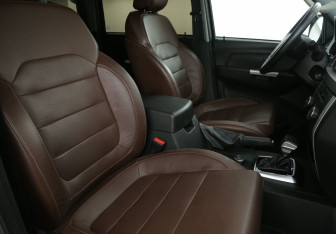 Подержанный автомобиль УАЗ Patriot 2021 года (10 фото)