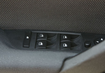 Подержанный автомобиль BMW X1 2012 года (17 фото)