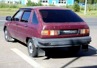 Подержанный автомобиль ИЖ 2126 «Ода» 2003 года (4 фото)