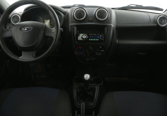 Подержанный автомобиль LADA (ВАЗ) Granta Sedan 2012 года (12 фото)