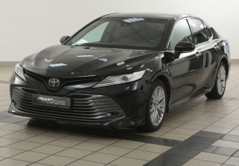 Подержанный автомобиль Toyota Camry Sedan 2020 года (8 фото)