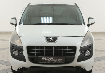 Подержанный автомобиль Peugeot 3008 2012 года (6 фото)
