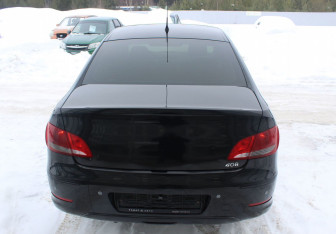 Подержанный автомобиль Peugeot 408 2014 года (6 фото)