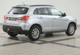 Подержанный автомобиль Mitsubishi ASX 2011 года (4 фото)