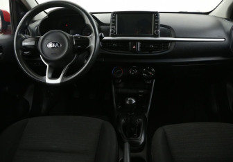 Подержанный автомобиль Kia Picanto 2018 года (23 фото)