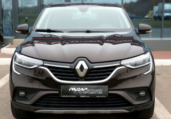 Подержанный автомобиль Renault Arkana 2020 года (2 фото)