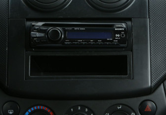 Подержанный автомобиль Chevrolet Aveo Sedan 2011 года (13 фото)