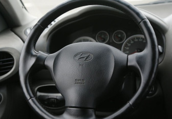 Подержанный автомобиль Hyundai Santa Fe 2008 года (16 фото)