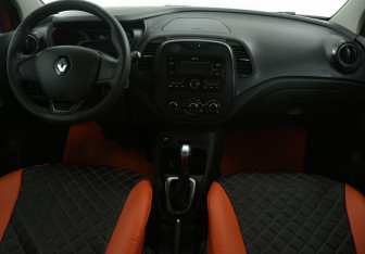 Подержанный автомобиль Renault Kaptur 2017 года (12 фото)