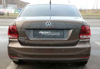Подержанный автомобиль Volkswagen Polo Sedan 2016 года (5 фото)