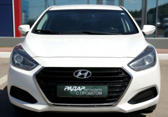 Подержанный автомобиль Hyundai i40 Sedan 2015 года (2 фото)