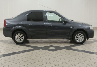 Подержанный автомобиль Renault Logan Sedan 2008 года (5 фото)