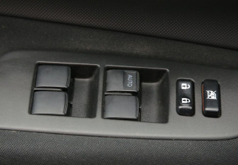 Подержанный автомобиль Toyota Auris Hatchback 2008 года (18 фото)