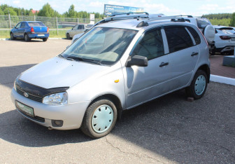 Подержанный автомобиль LADA (ВАЗ) Kalina Hatchback 2011 года (3 фото)