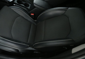 Подержанный автомобиль Kia Ceed Hatchback 2019 года (16 фото)