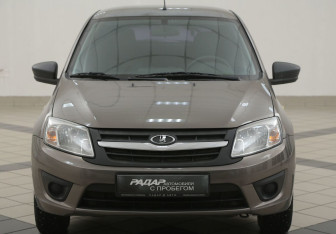 Подержанный автомобиль LADA (ВАЗ) Granta Liftback 2018 года (6 фото)