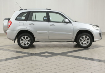 Подержанный автомобиль Chery Tiggo (T11) 2014 года (5 фото)