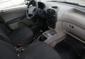 Подержанный автомобиль LADA (ВАЗ) Kalina Hatchback 2009 года (9 фото)