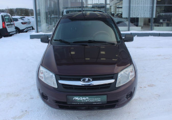 Подержанный автомобиль LADA (ВАЗ) Granta Sedan 2013 года (2 фото)