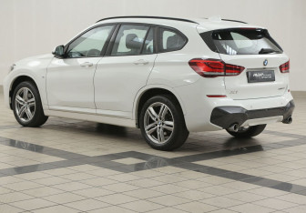 Подержанный автомобиль BMW X1 2019 года (2 фото)