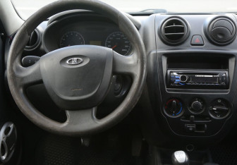 Подержанный автомобиль LADA (ВАЗ) Granta Sedan 2012 года (14 фото)