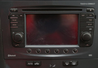 Подержанный автомобиль Opel Corsa 2011 года (15 фото)