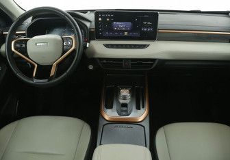 Подержанный автомобиль Haval Jolion 2022 года (12 фото)