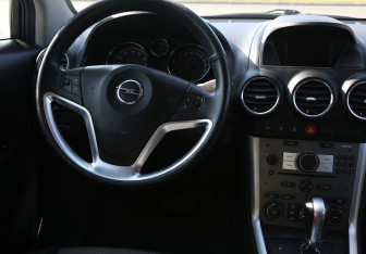 Подержанный автомобиль Opel Antara 2014 года (14 фото)