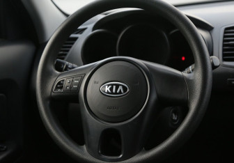 Подержанный автомобиль Kia Soul 2011 года (16 фото)