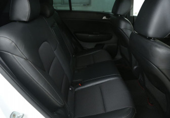 Подержанный автомобиль Kia Sportage 2016 года (11 фото)