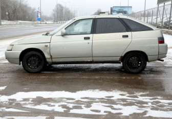 Подержанный автомобиль LADA (ВАЗ) 2112 2006 года (8 фото)