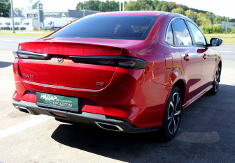 Подержанный автомобиль Kaiyi E5 2023 года (6 фото)