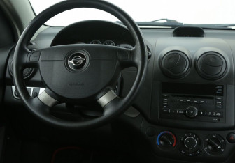 Подержанный автомобиль Ravon Nexia R3 2018 года (14 фото)