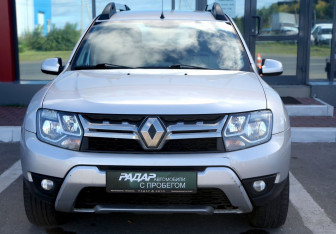 Подержанный автомобиль Renault Duster 2015 года (2 фото)
