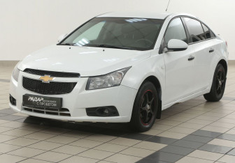 Подержанный автомобиль Chevrolet Cruze Sedan 2012 года (8 фото)