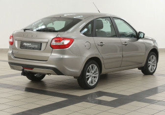 Подержанный автомобиль LADA (ВАЗ) Granta Liftback 2022 года (4 фото)