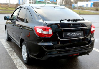 Подержанный автомобиль LADA (ВАЗ) Granta Liftback 2019 года (4 фото)