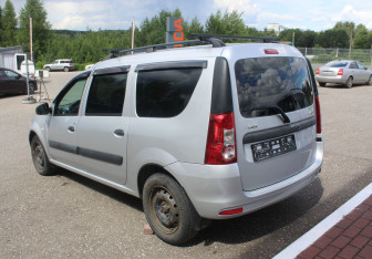 Подержанный автомобиль LADA (ВАЗ) Largus Wagon 2016 года (5 фото)