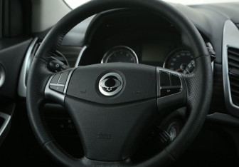 Подержанный автомобиль SsangYong Actyon 2014 года (16 фото)