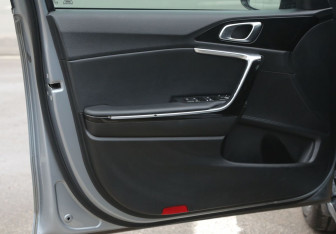 Подержанный автомобиль Kia Ceed Wagon 2019 года (21 фото)