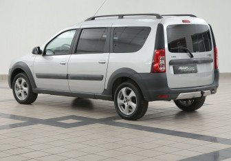 Подержанный автомобиль LADA (ВАЗ) Largus Wagon 2018 года (2 фото)