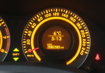 Подержанный автомобиль Toyota Auris Hatchback 2008 года (19 фото)