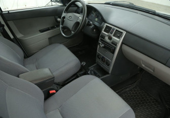 Подержанный автомобиль LADA (ВАЗ) Priora Wagon 2011 года (9 фото)