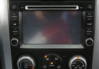 Подержанный автомобиль Suzuki Grand Vitara 2006 года (15 фото)