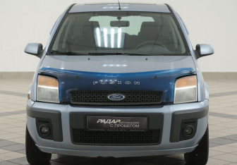 Подержанный автомобиль Ford Fusion 2006 года (6 фото)