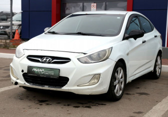 Подержанный автомобиль Hyundai Solaris Sedan 2011 года (3 фото)