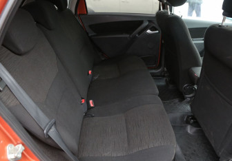 Подержанный автомобиль LADA (ВАЗ) Kalina Hatchback 2013 года (11 фото)