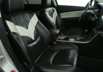 Подержанный автомобиль Mazda 6 Sedan 2011 года (10 фото)